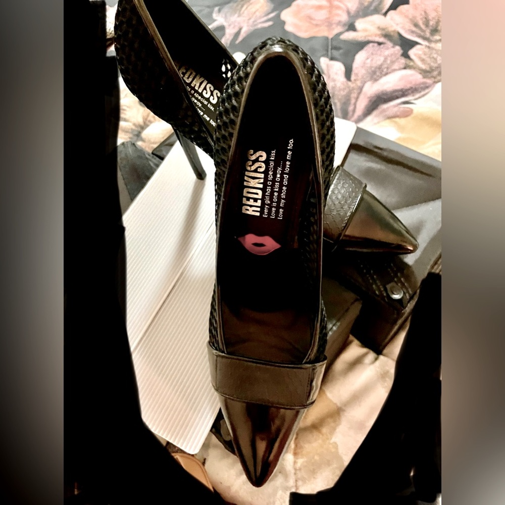 RedKiss Classic Pump